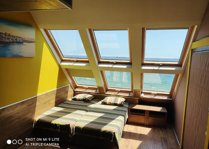 Hemingway In Happy 3* Varna