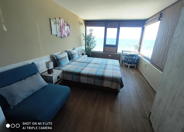 Pensionat Hemingway In Happy Varna