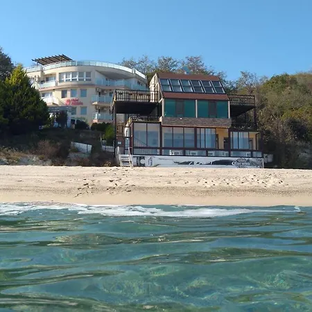 Hemingway In Happy 3* Varna