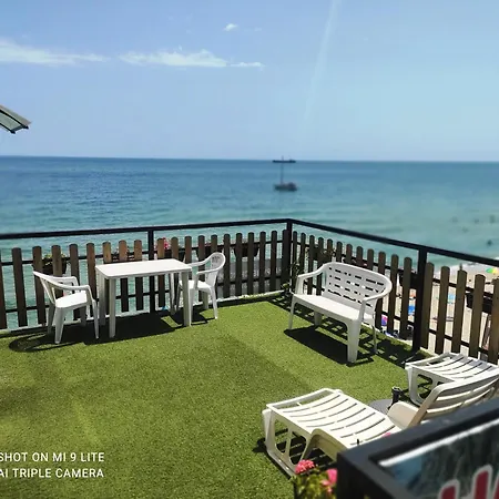 Guest house Hemingway In Happy 3*