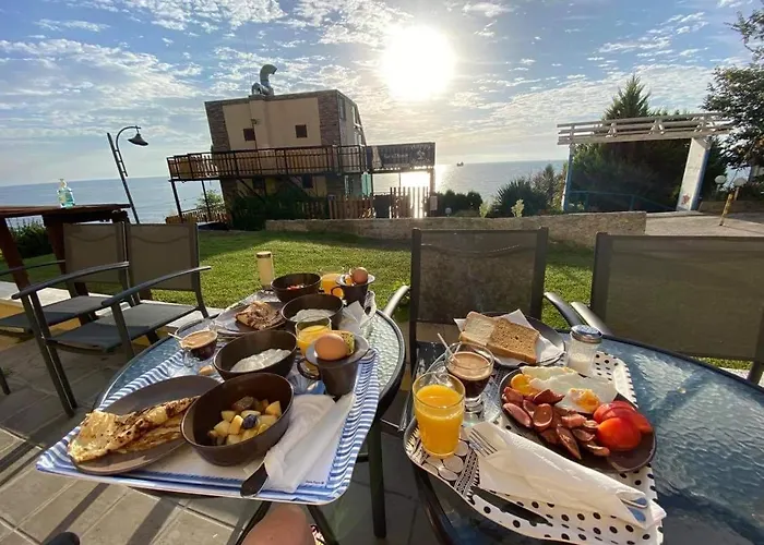 Hemingway In Happy Pensionat